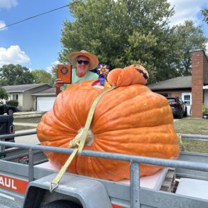2025 Clementine 1532 pound pumpkin HD prize winner